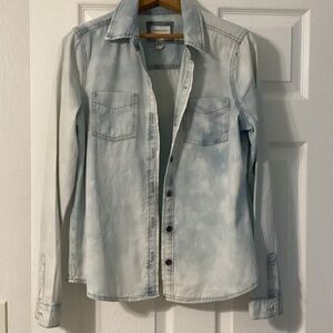 Forever 21 Faded Blue Denim Shirt women’s size large
